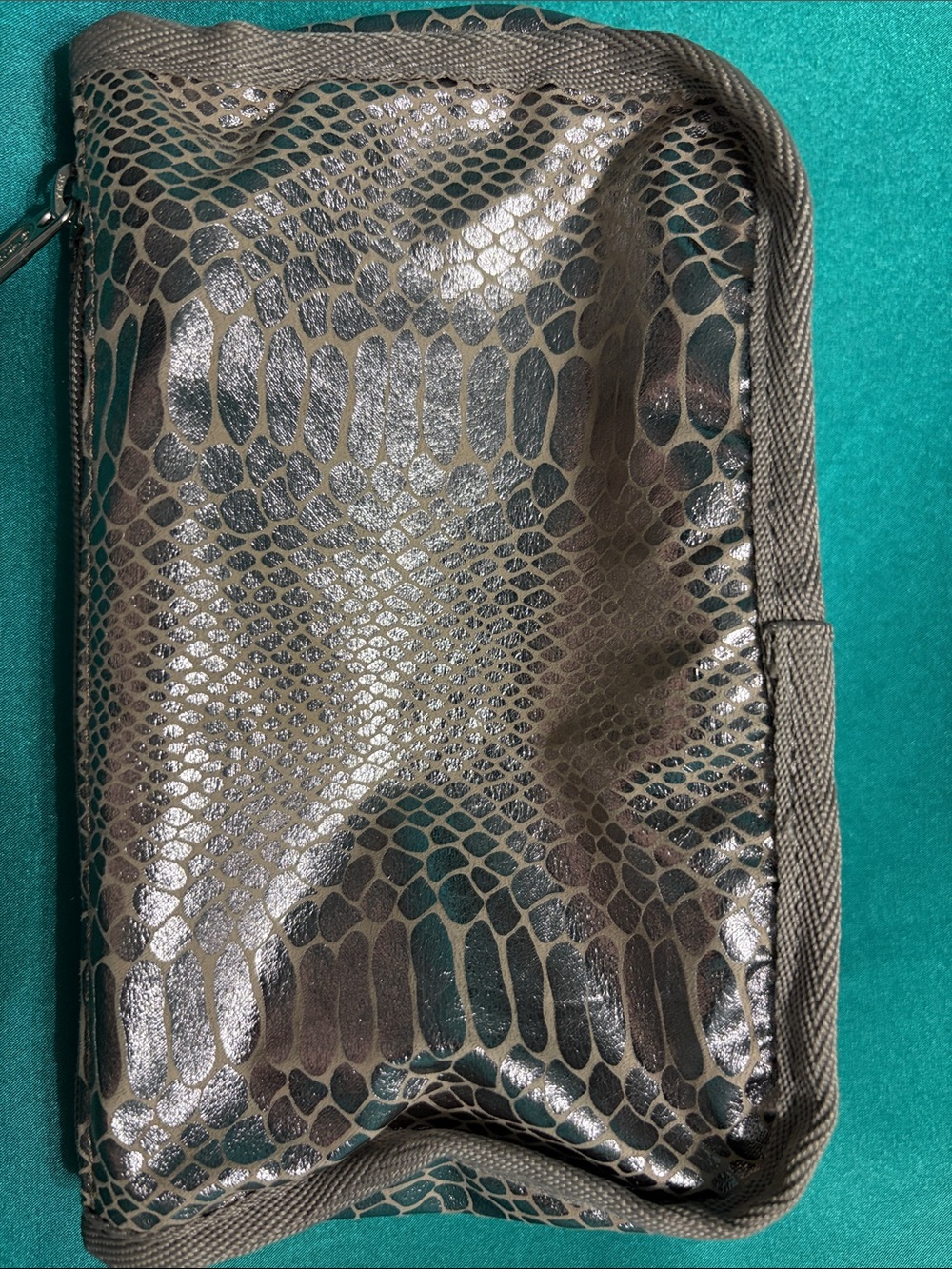 LeSportsac Silver & Black Snake-Print Zip Cosmetic Pouch - Picture 7 of 10